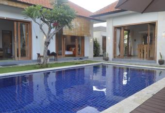 Banyu Riris Villa Lovina Private Villa has Balcony rooms