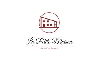 La Petite Maison has Balcony rooms