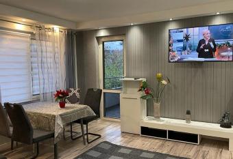 Ferienwohnung Grafschaft mit Balkon has Balcony rooms