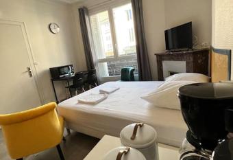 Key-s Meaux/Suite2-Bohemian/centre/Disney allows 18 year olds to book a room