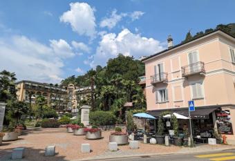 Mansarda a Lugano allows 18 year olds to book a room