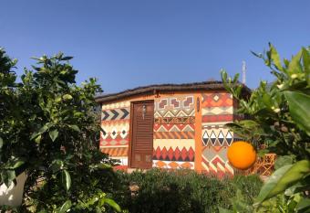 Afrikan Krisant Eco Casa RK allows 18 year olds to book a room