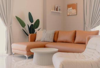 NEW! Spacious French Verdi 10pax 3BR WonderfulView allows 18 year olds to book a room