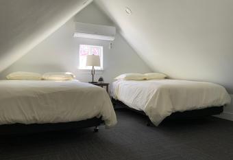 Boulder Bluff Inn allows 18 year olds to book a room