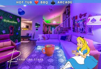 2 King Beds / Hot Tub / Bbq / Hiking / Fire Pit has rooms with a private hot tub