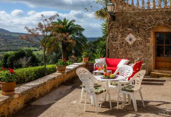 Finca Ses Coves has Balcony rooms