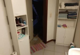 Au calme allows 18 year olds to book a room