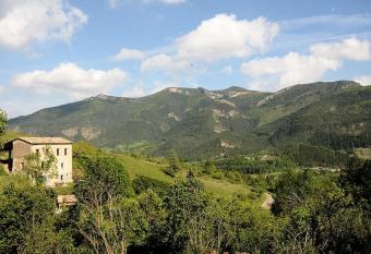 La ferme du Chant de Cailloux has Balcony rooms