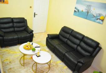 EnN Lovely 2bedroom apartment has Balcony rooms