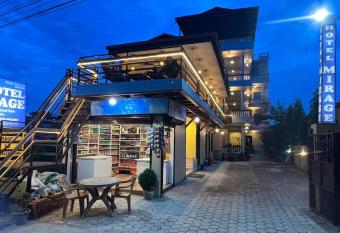 Hotel Mirage Sauraha has Balcony rooms