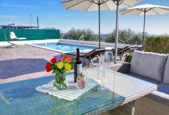 Alina has Balcony rooms