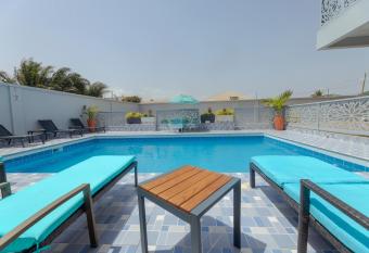 D Magnolia Luxury Apartments has Balcony rooms