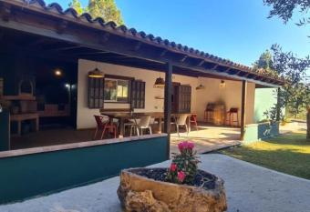 La Morada has Balcony rooms