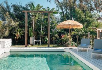 Prime location with pool walk to Coolum Beach has Balcony rooms