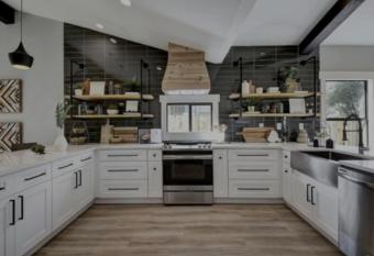 Ouderajh Mansion has Balcony rooms