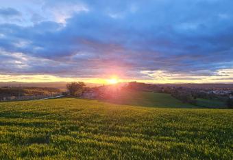 Casa Il sole, vicino Assisi Perugia Monte Falco has Balcony rooms