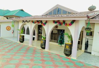 PRESTIGE Guesthouse ,Ksi has Balcony rooms