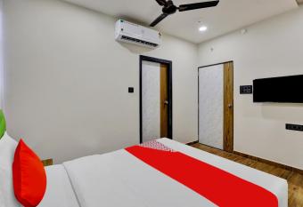 OYO Flagship 81088 The Ancita allows 18 year olds to book a room