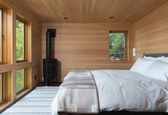 Summer Spring Homestay allows 18 year olds to book a room