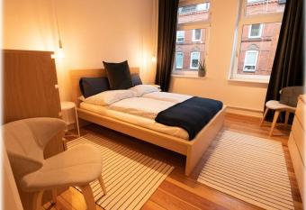 Gem  tlich - 2 Zi. Altbau, 24h Check-in und Netflix has Balcony rooms