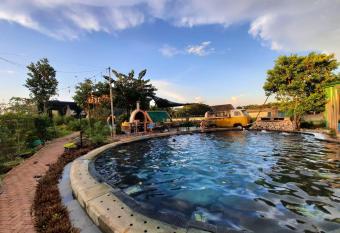 The Factory Ba V   has Balcony rooms