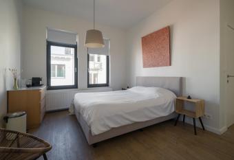 Julie s Boutique Guesthouse Ghent allows 18 year olds to book a room