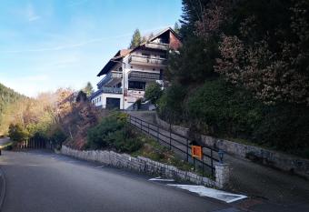 Haus Schwarzwaldblick has Balcony rooms