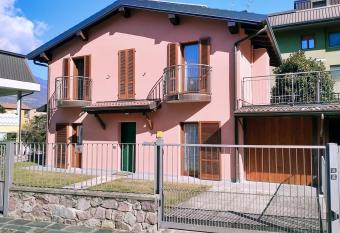 Doris  home has Balcony rooms