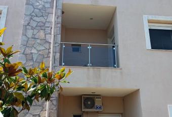 House Christodoulos has Balcony rooms