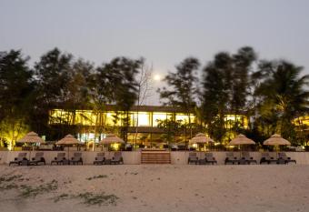 RedThread Morjim has Smoking rooms