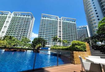 1 BR - Condo Azure Urban Resort has Balcony rooms