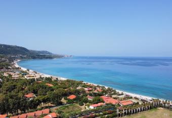 Hotel La Giara, Zambrone has Balcony rooms