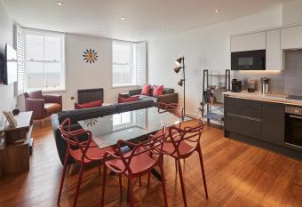 Host & Stay - Number Ten at Carlill allows 18 year olds to book a room