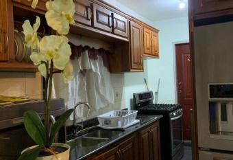 Comfortable home in San Fernando allows 18 year olds to book a room