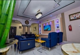 Pomaa Villa has Balcony rooms