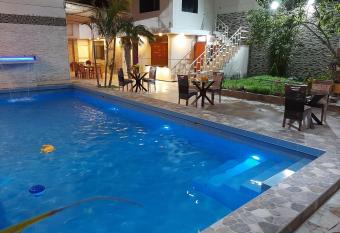 La Posada 815 has Balcony rooms