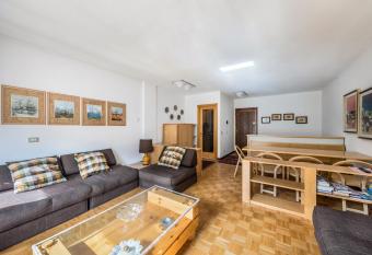 Apt Vista sulla Vallata has Balcony rooms