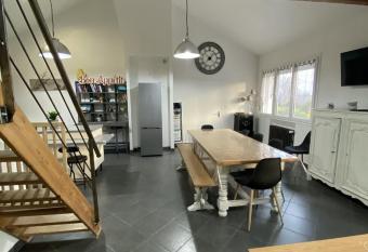 Gite du Centaure has Balcony rooms