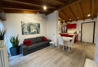 Casa Adele Lissone (vicino Monza) has Balcony rooms