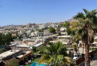 EilatGoodVibes allows 18 year olds to book a room