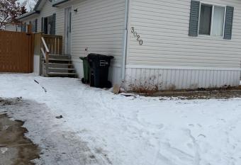 Beautiful home near West Edmonton mall has Balcony rooms