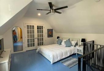 The Paddock House at Blanco Texas allows 18 year olds to book a room