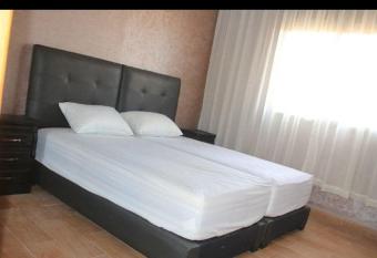 Studio Vue Montagne et Mer has Balcony rooms