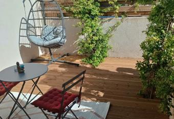 Villa Semaphore allows 18 year olds to book a room