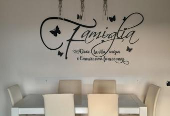 L  essenziale has Balcony rooms