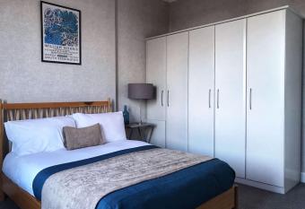 Elegant flat in quaint Bo ness allows 18 year olds to book a room