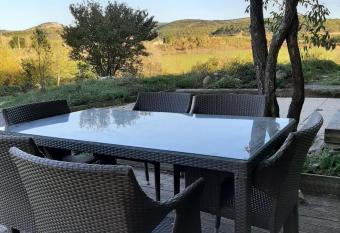 La Magnagerie has Balcony rooms