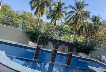 Condominio Lindo Amanecer has Balcony rooms