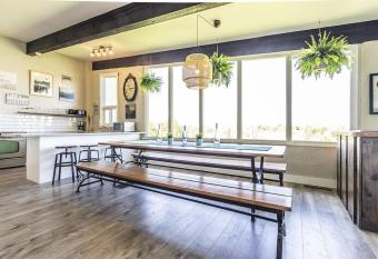 Mountain View has Balcony rooms