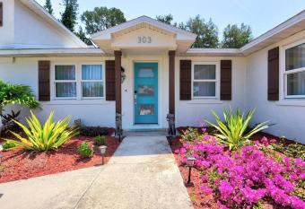 My beach house ! has Balcony rooms
